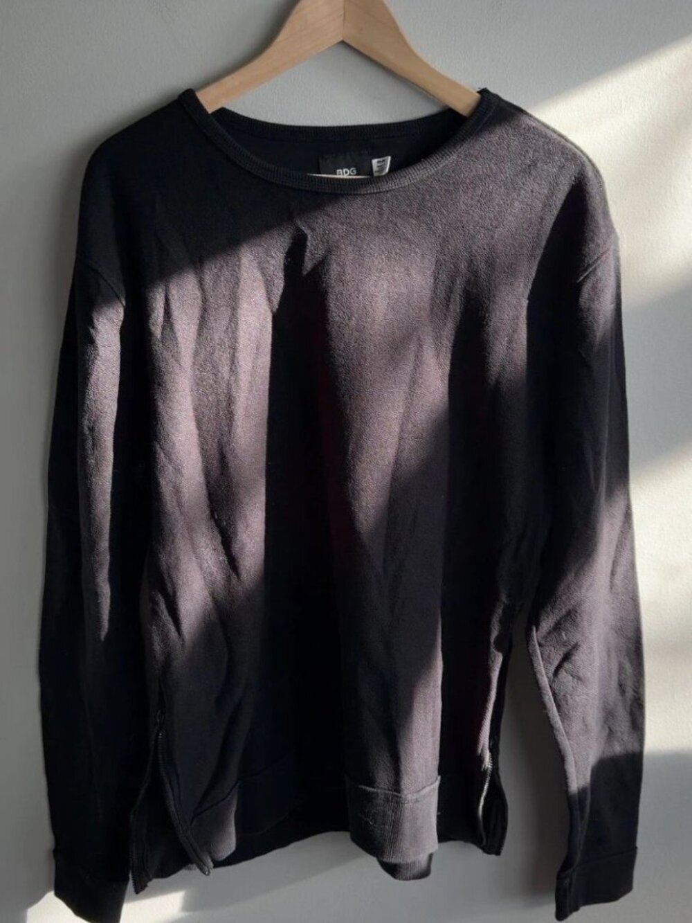 BDG Urban Outfitters Black Side Zipper Sweatshirt Size Medium Cotton Men’s